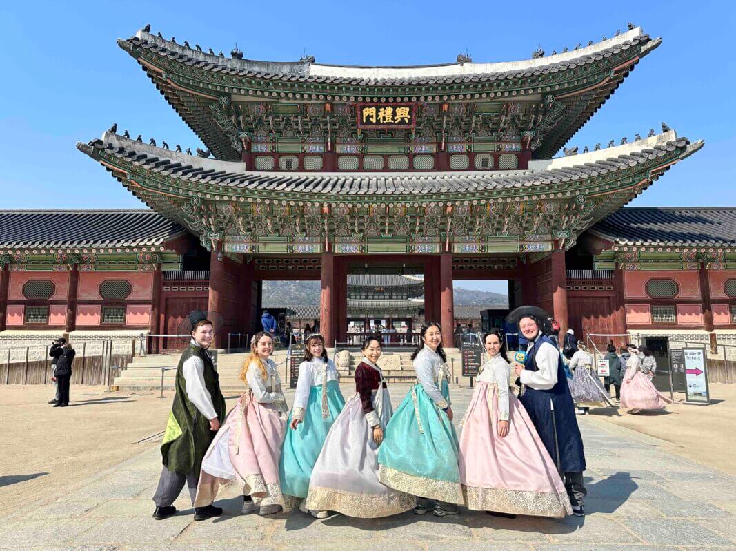 LTL Team Visiting Gyeongbokgung