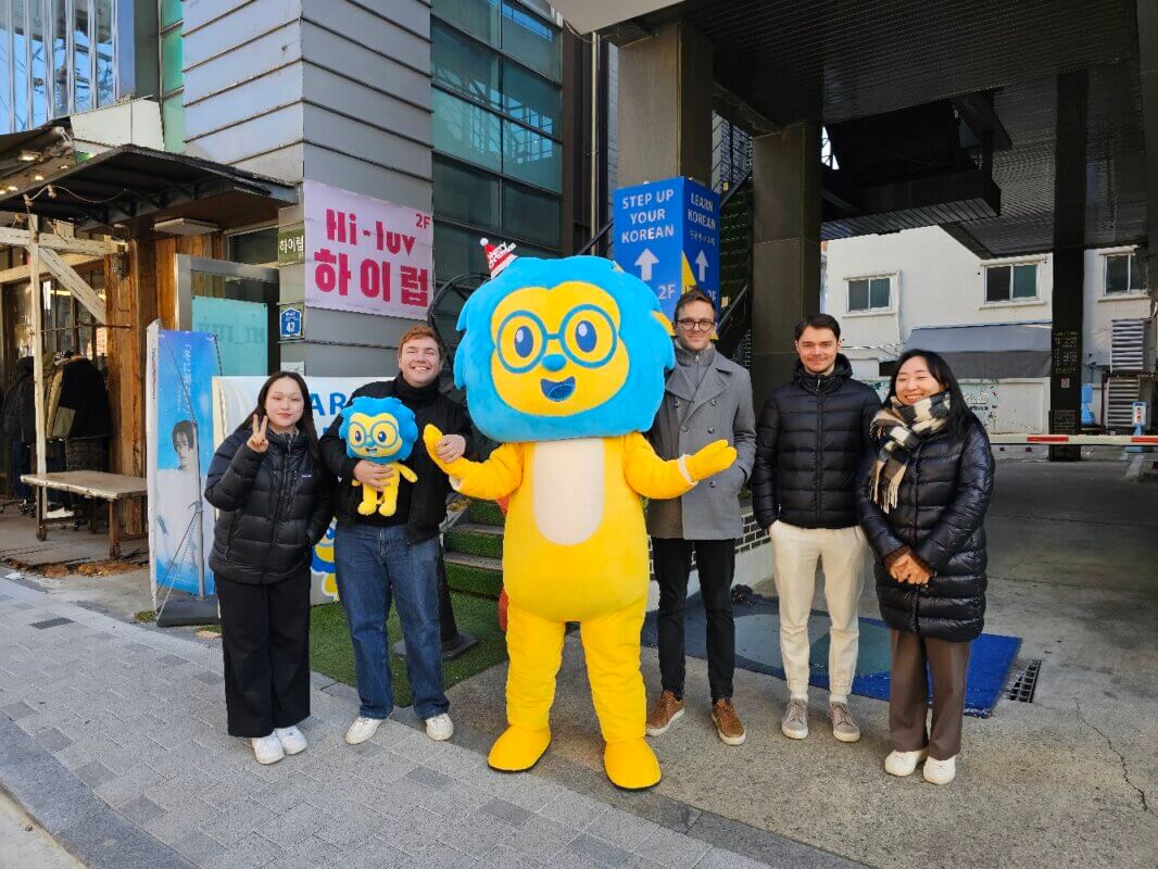 Big Lex outside LTL Seoul with a small group class