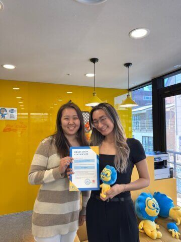 1-on-1 Korean Lessons in Seoul || Esther and Maria